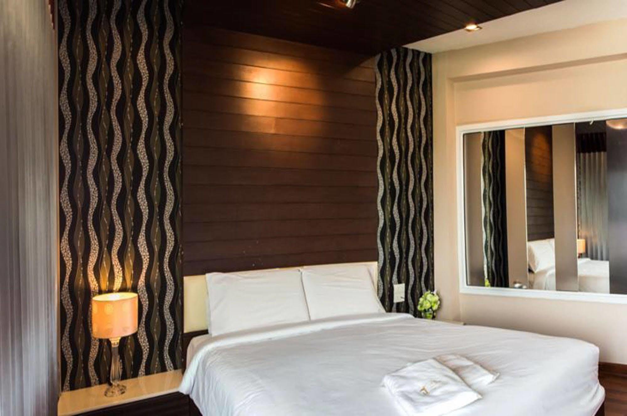 The Ring Hotel Hat Yai Exterior foto