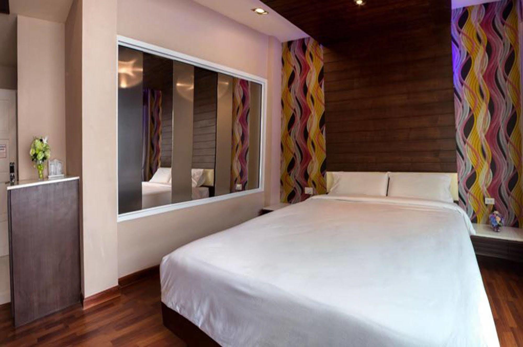 The Ring Hotel Hat Yai Exterior foto